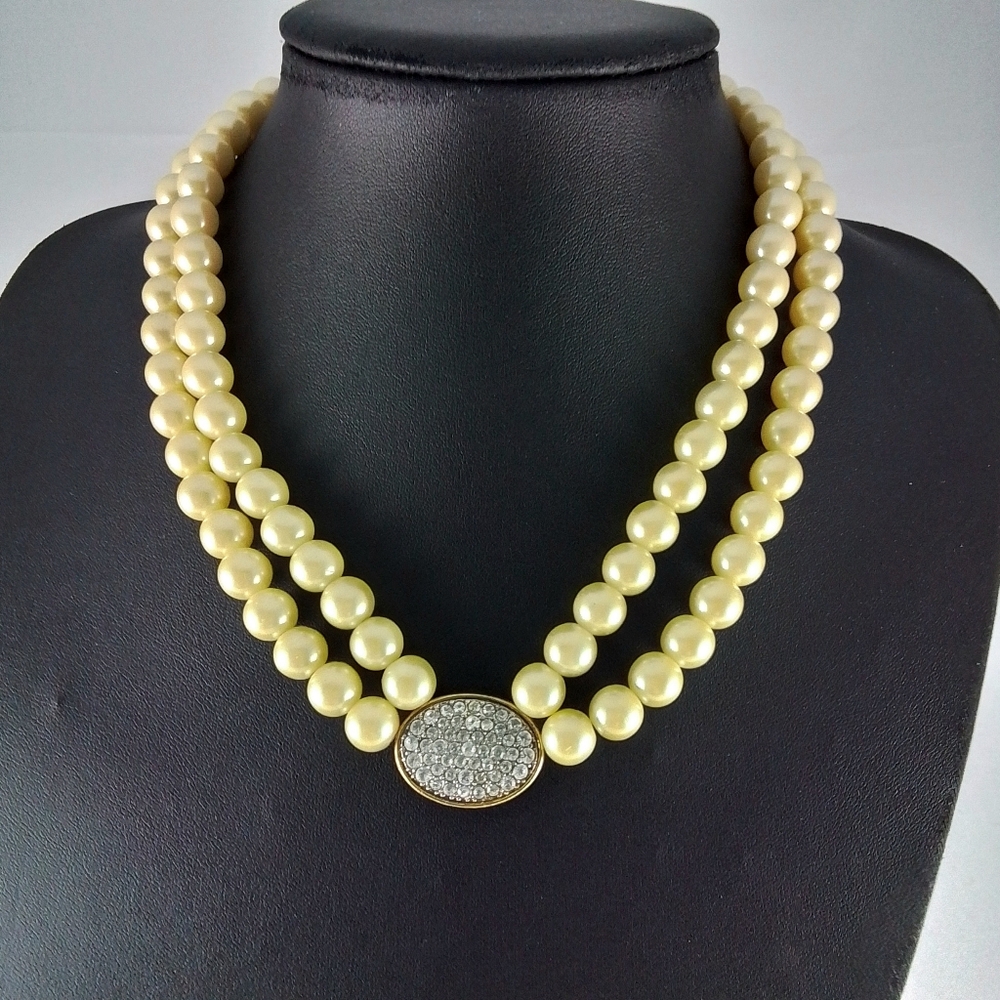 Vintage Faux Pearls and Rhinestone Choker Necklace Avon President Club